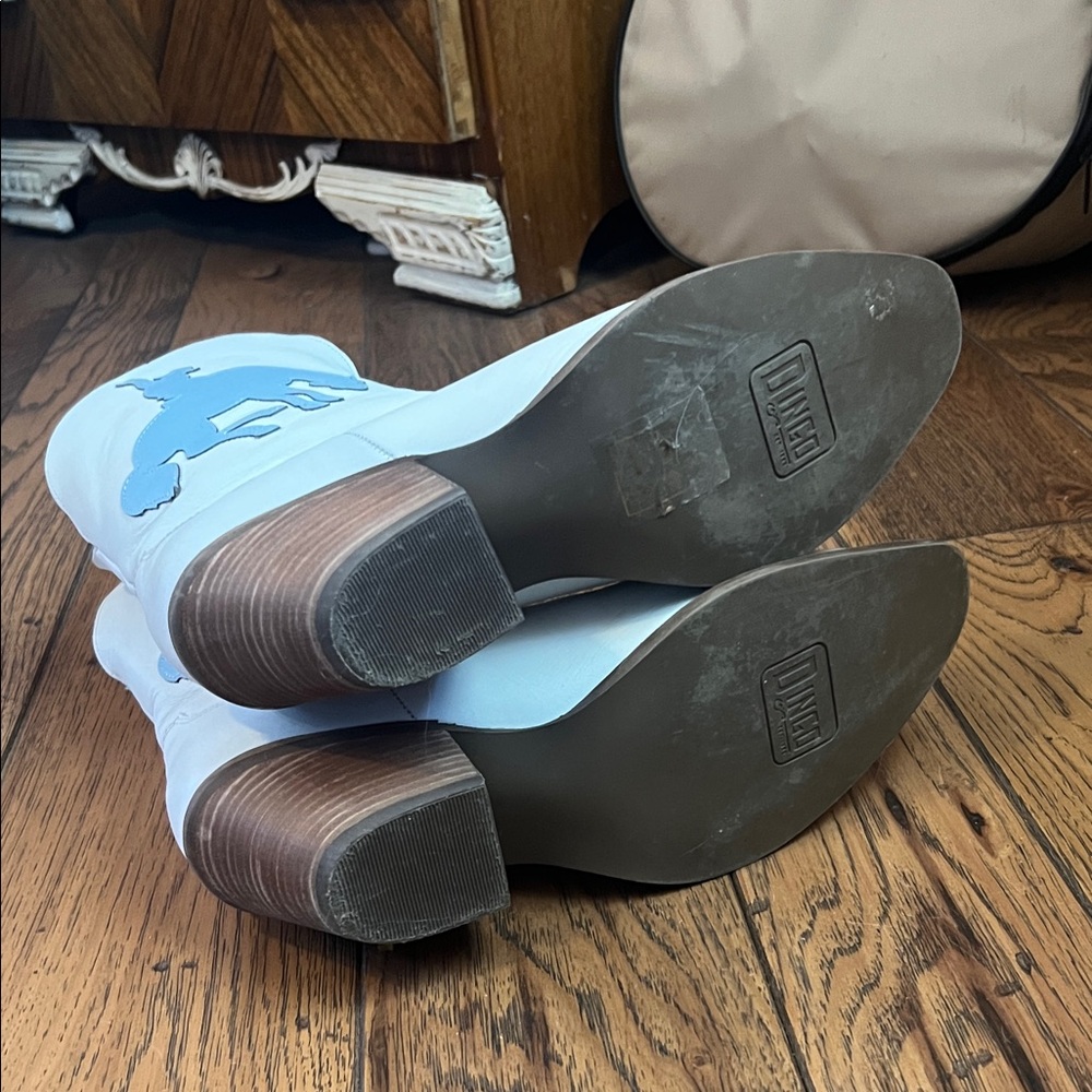Durango White and Blue Heeled Boots - Picture 5 of 5